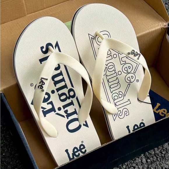 LEE flip-flops for men, perfect for summer, ideal for beach wear. main image 5